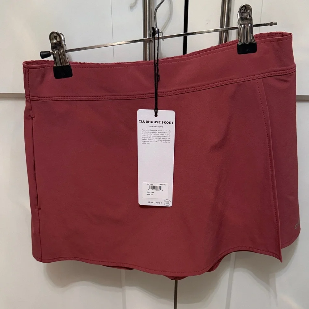ALO Yoga Clubhouse Skort in Mars Clay XS